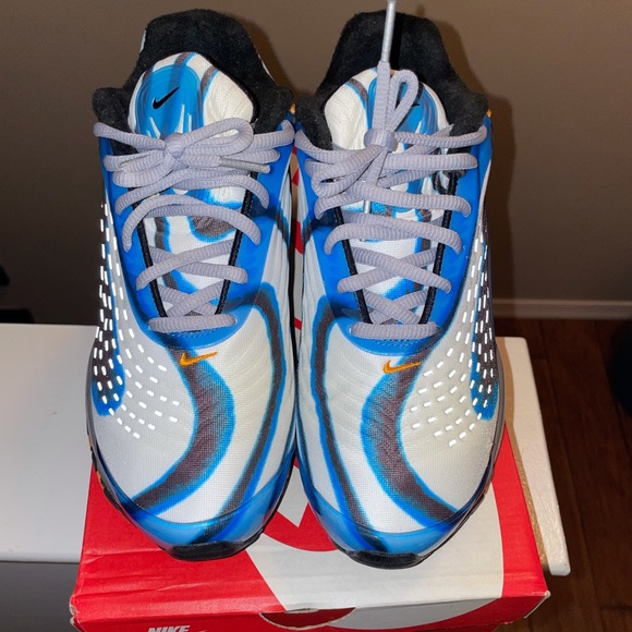 Nike Sneakers - Picture 1 of 6